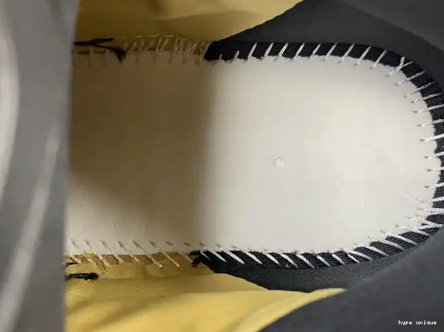 hype GZ0717 Flux' 700 Boost 'Honey Yeezy MNVN 0530